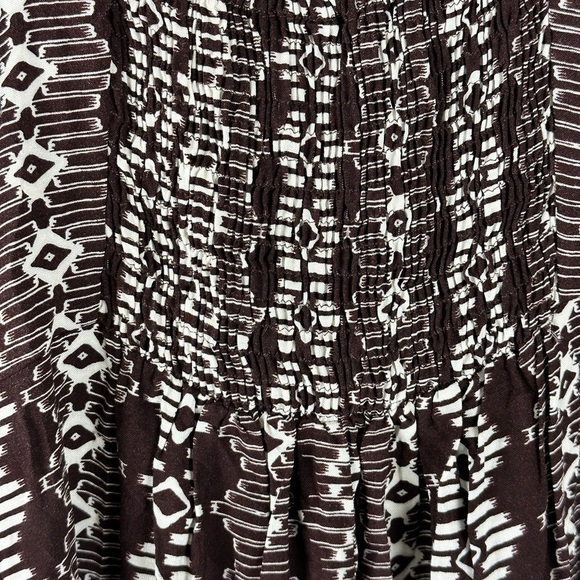 Women's Sleeveless Pattern Mini Dress w/ Pockets - Picture 6 of 7